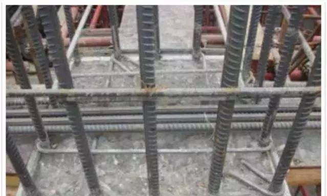 混凝土這樣施工，沒(méi)有蜂窩麻面、不爛根，還能間接縮短工期！