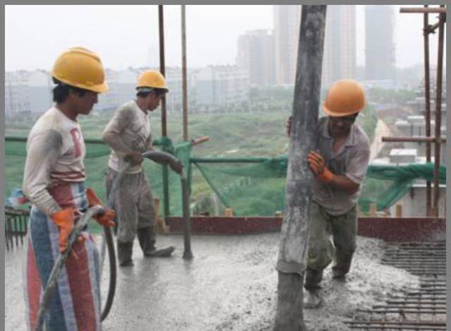 混凝土這樣施工，沒(méi)有蜂窩麻面、不爛根，還能間接縮短工期！